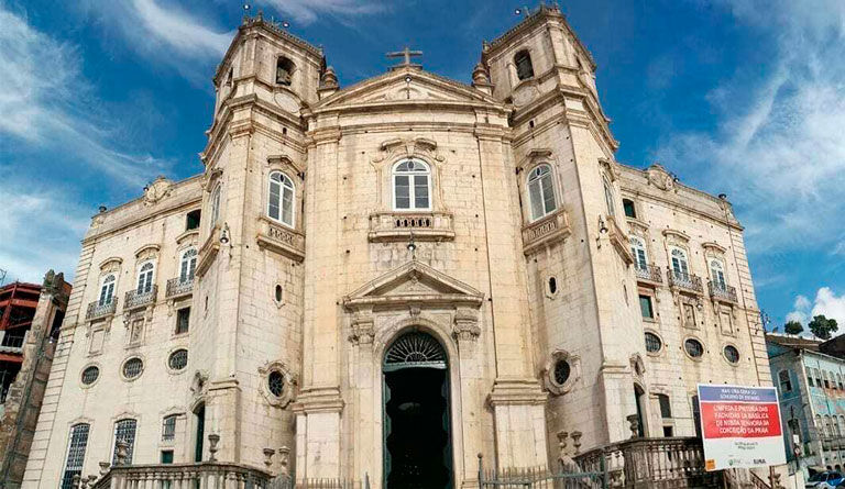 Basílica de Nossa Senhora da Conceição da Praia/Foto tirada do site: https://www.basilicaconceicaodapraia.com/historia/